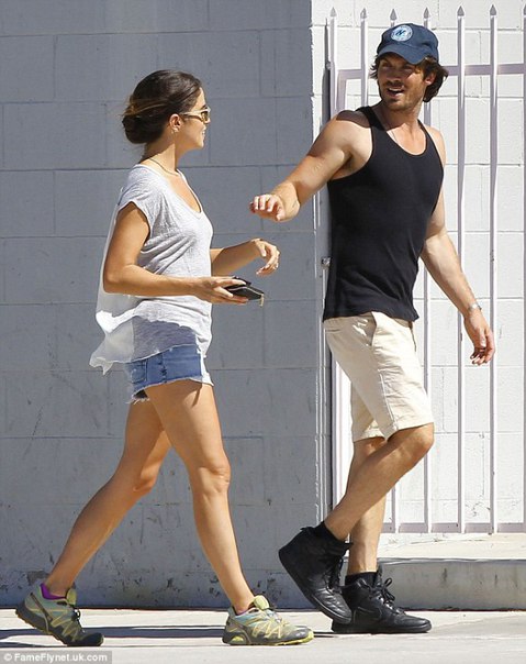 Йен Сомерхолдер и Никки Рид в ЛА