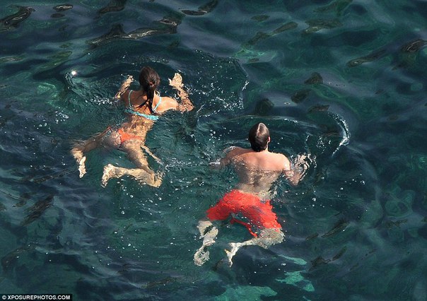 Брэдли Купер и Ирина Шейк на отдыхе в Италии - 11 а