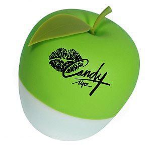 Девушка купила в интернете увеличитель губ...