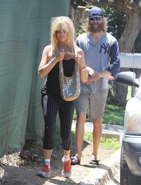 Курт Расселл и Голди Хоун в Брентвуде - 14 августа