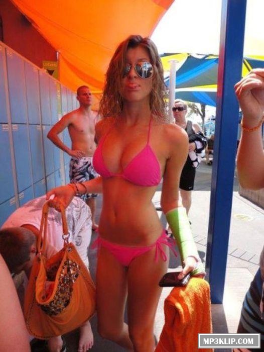 Ничто не выглядит лучше, чем красотки в бикини