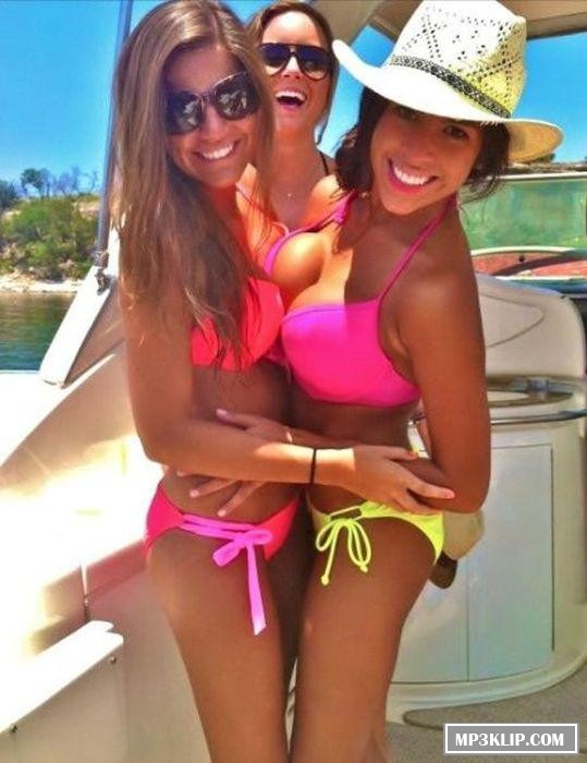 Ничто не выглядит лучше, чем красотки в бикини