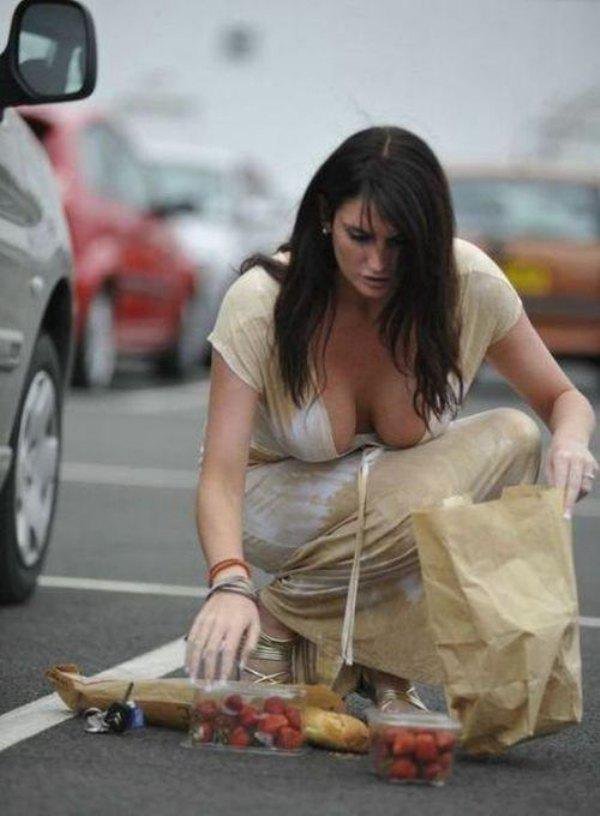 Сексуальные вырезы на сиськах