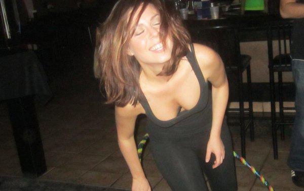 Сексуальные вырезы на сиськах