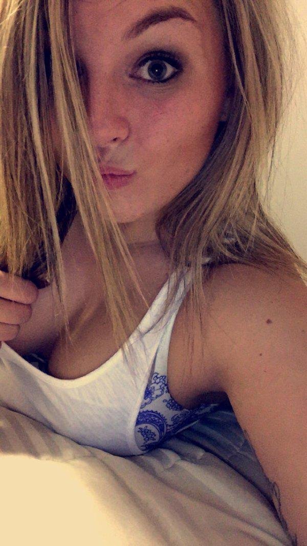 Сексуальные вырезы на сиськах