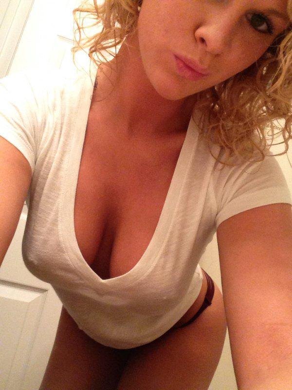 Сексуальные вырезы на сиськах