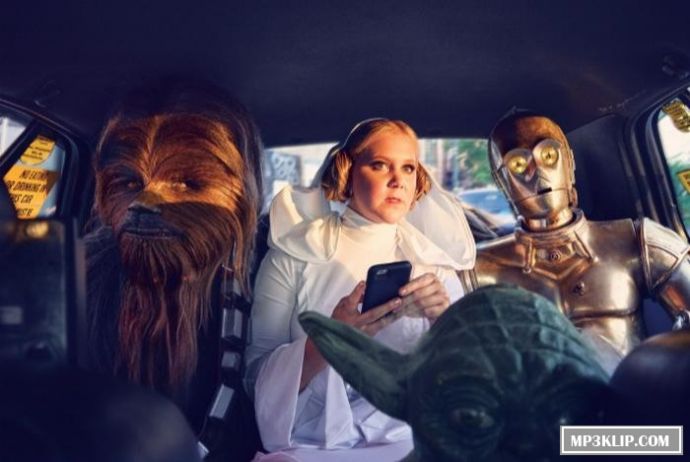 Эми Шумер снялась в фотосессии в стиле Star Wars