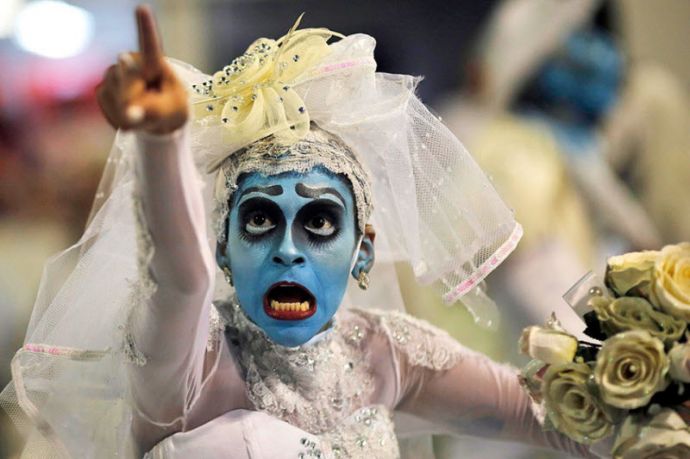 Карнавал в Сан-Паулу 2015: роскошные женщины и перья