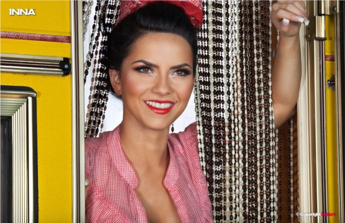 Очень красивая женщина (40 фото) (эротика)