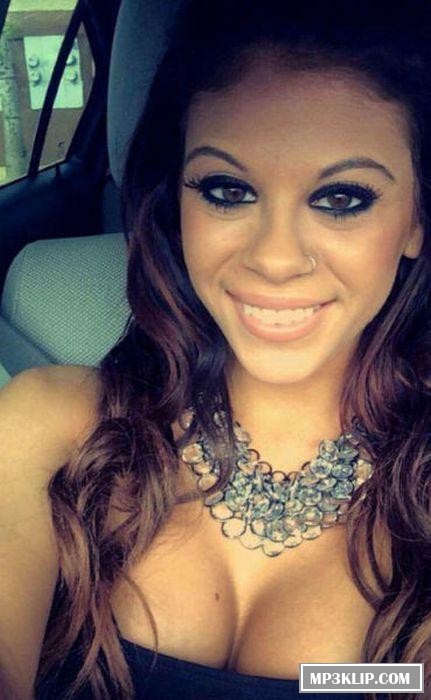 Все девушки должны носить бикини