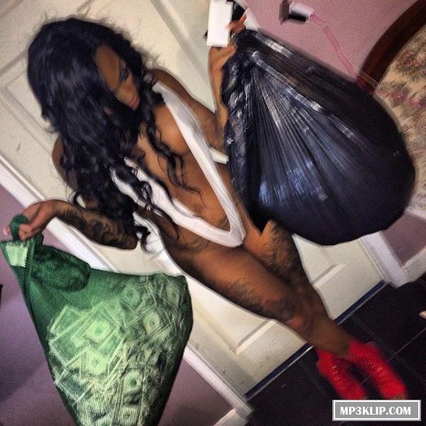 За кулисами в стрип-клубе