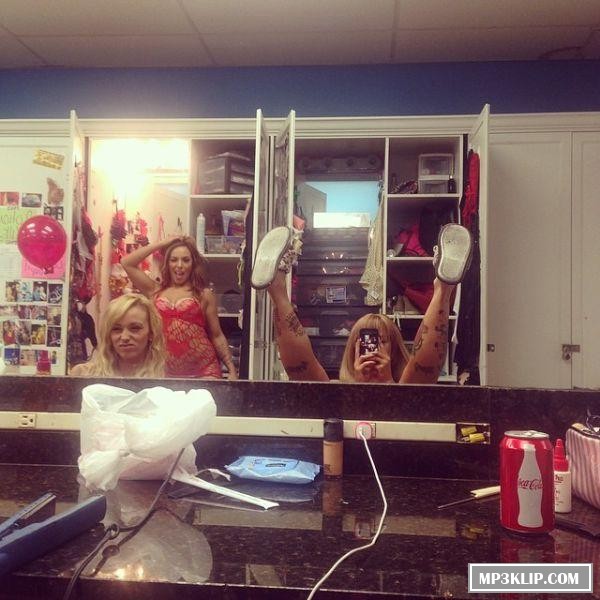 За кулисами в стрип-клубе