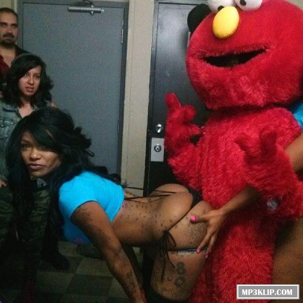 За кулисами в стрип-клубе