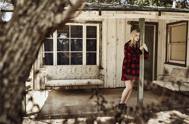 Эль Фаннинг для The Edit by Net-A-Porter