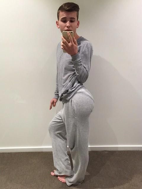 Кардашьян отдыхает: Рубен - новая звезда инстаграма с выдающимися ягoдицaми Кардашьян отдыхает: Рубен - новая звезда инстаграма с выдающимися ягoдицaми