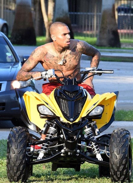 Крис Браун на съемках нового видеоклипа в Майями