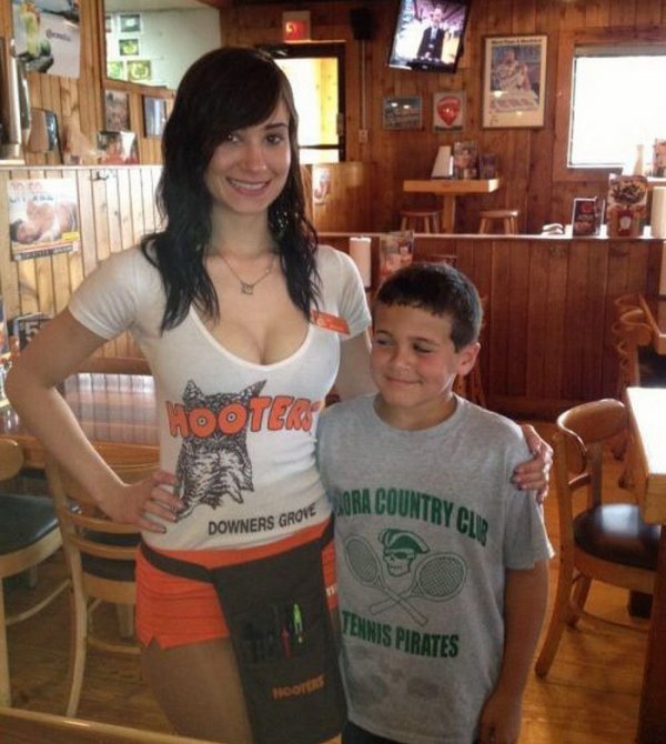 Куда пялимся?!