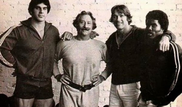 Неглянцевые фотографии Арнольда Шварценеггера