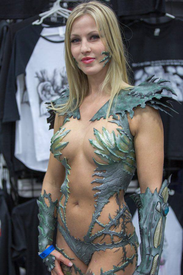 Симпатичные девушки - косплееры Симпатичные девушки - косплееры