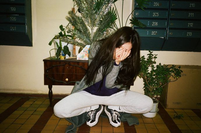 Девушки в постоветских подъездах