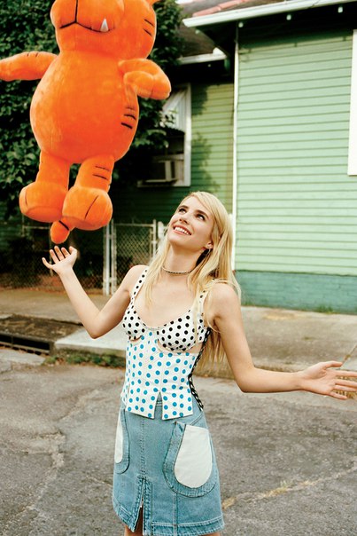 Эмма Робертс на фотосессии для ноябрьского номера журнала «Teen Vogue»