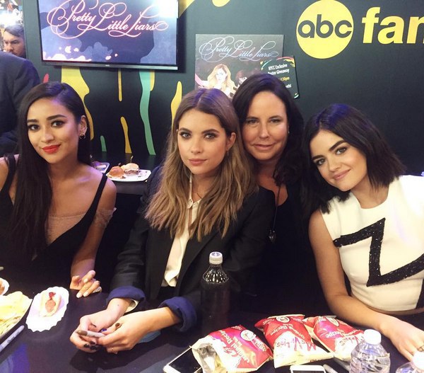 "Милые обманщицы" на фестивале Comic-Con в Нью-Йорке