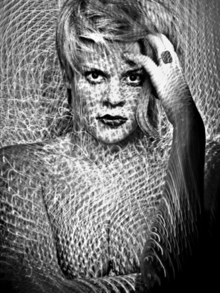 Проект "Голые знаменитости" Вера Полозкова Поэтесса, Россия