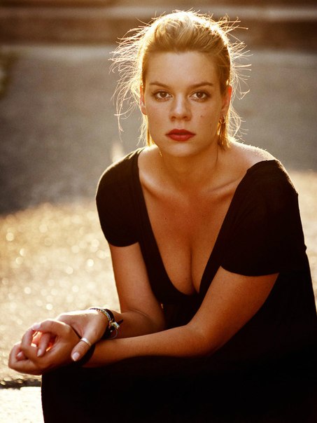 Проект "Голые знаменитости" Вера Полозкова Поэтесса, Россия