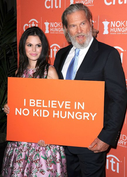 Рэйчел Билсон на вечере, устроенном благотворительной организацией "No Kid Hungry"