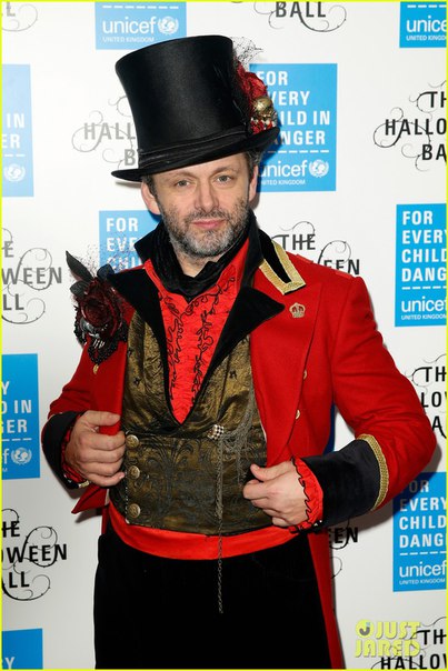 Поппи Делевинь, Рита Ора и Майкл Шин на UNICEF Halloween Ball....