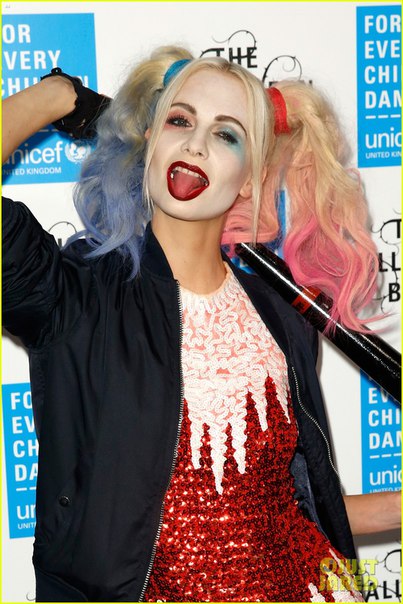 Поппи Делевинь, Рита Ора и Майкл Шин на UNICEF Halloween Ball....