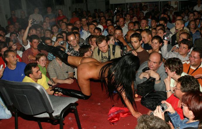 Эротические шоу