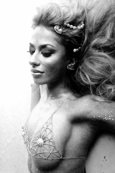 Анна Дубовицкая Голая Экс-участница группы "Блестящие"