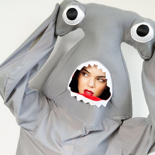 Kendall Jenner – LOVE Advent 2015.