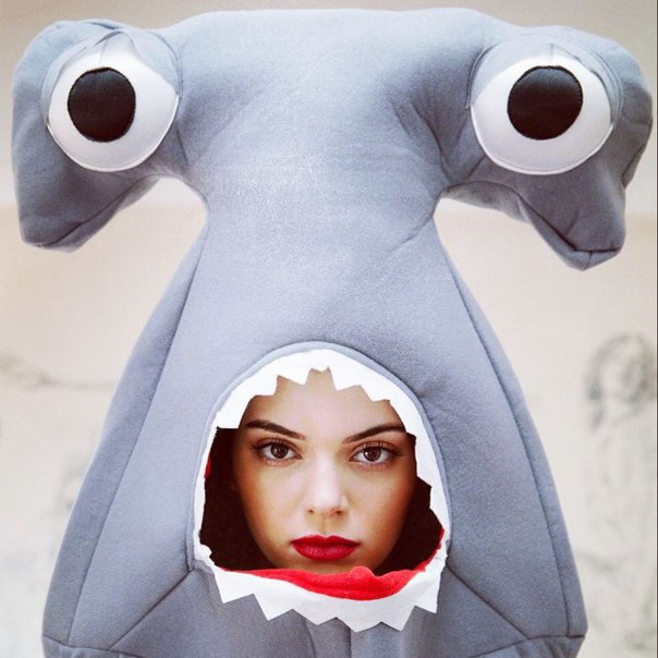 Kendall Jenner – LOVE Advent 2015.