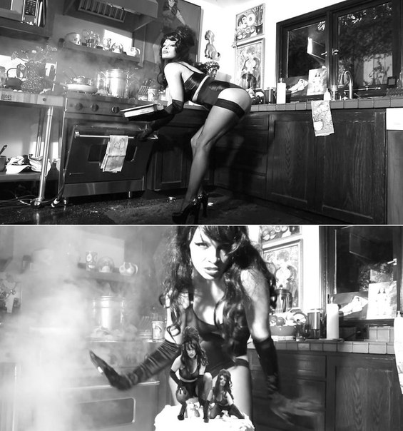 Памела Андерсон снялась для рождественского видеокалендаря