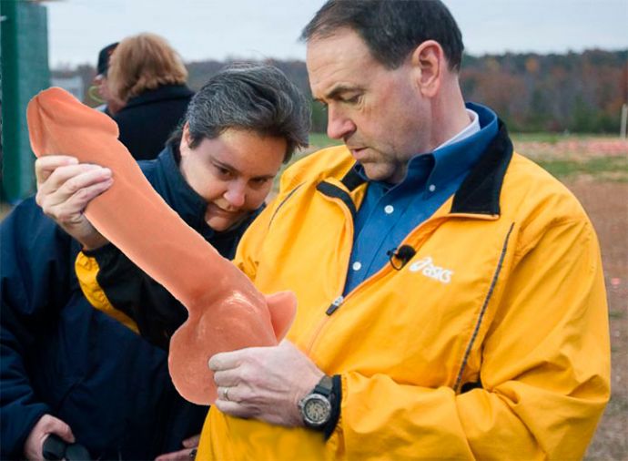 Дилдо вместо оружия в руках республиканцев