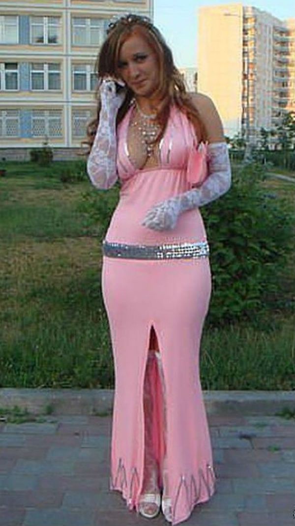 Выпускные платья школьниц уходящего 2015 года