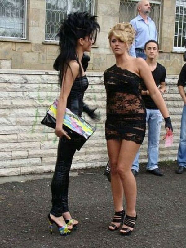 Выпускные платья школьниц уходящего 2015 года