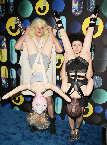 Зведы на Just Jared Halloween Party в Голливуде - 31 октября...