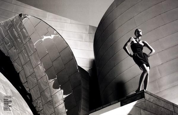 Голая Энико Михалик (Eniko Mihalik) для Vogue China (эротические фото)