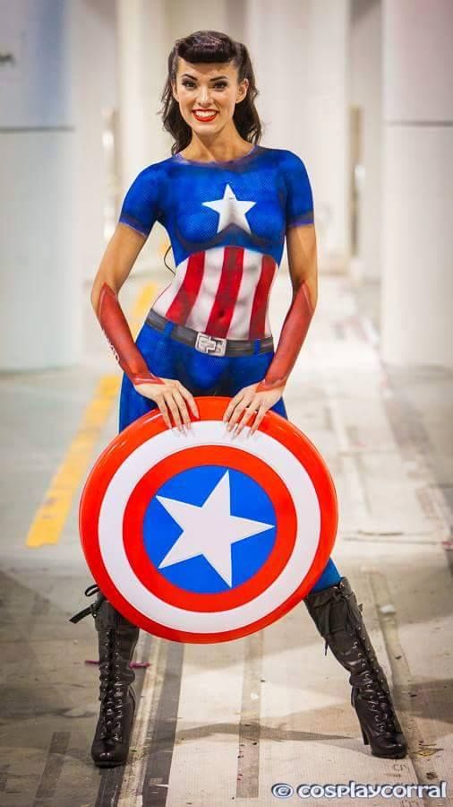 Джоани Бросас способна свести с ума любого ботана Джоани Бросас способна свести с ума любого ботана