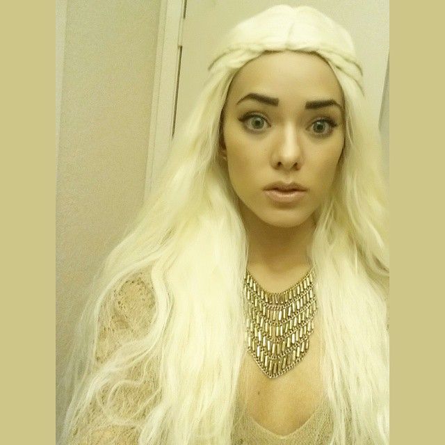 Джоани Бросас способна свести с ума любого ботана Джоани Бросас способна свести с ума любого ботана