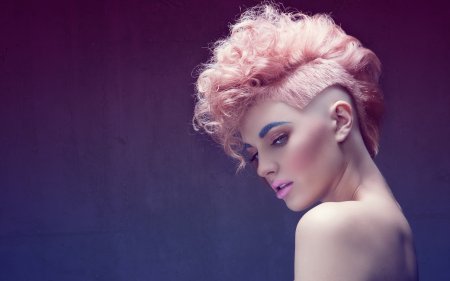 Сплошная экспрессия.....девушки на фото...