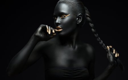 Сплошная экспрессия.....девушки на фото...