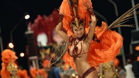 Сплошная экспрессия.....девушки на фото...