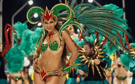 Сплошная экспрессия.....девушки на фото...