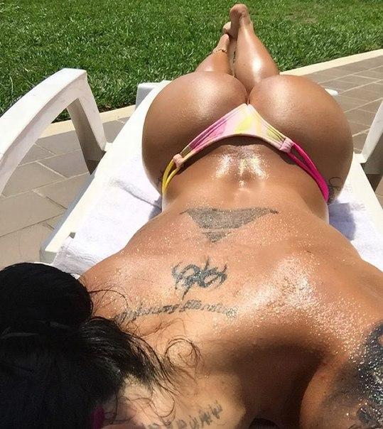 Спортивная девочка и модель ANGELICA HERNANDEZ