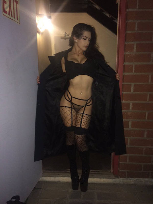 Стройные девушки в нижнем белье