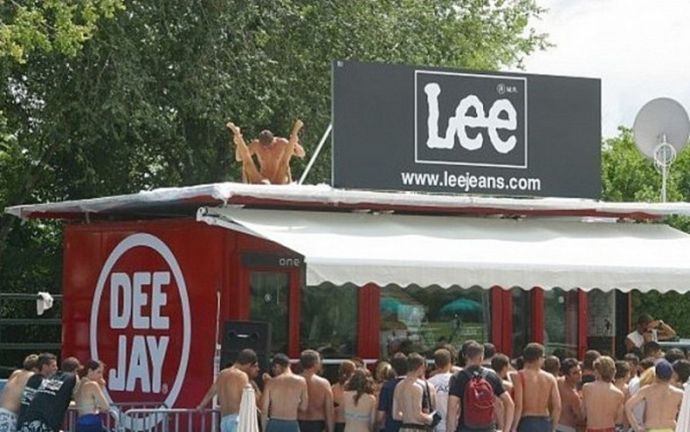 Любовь нечаянно нагрянет